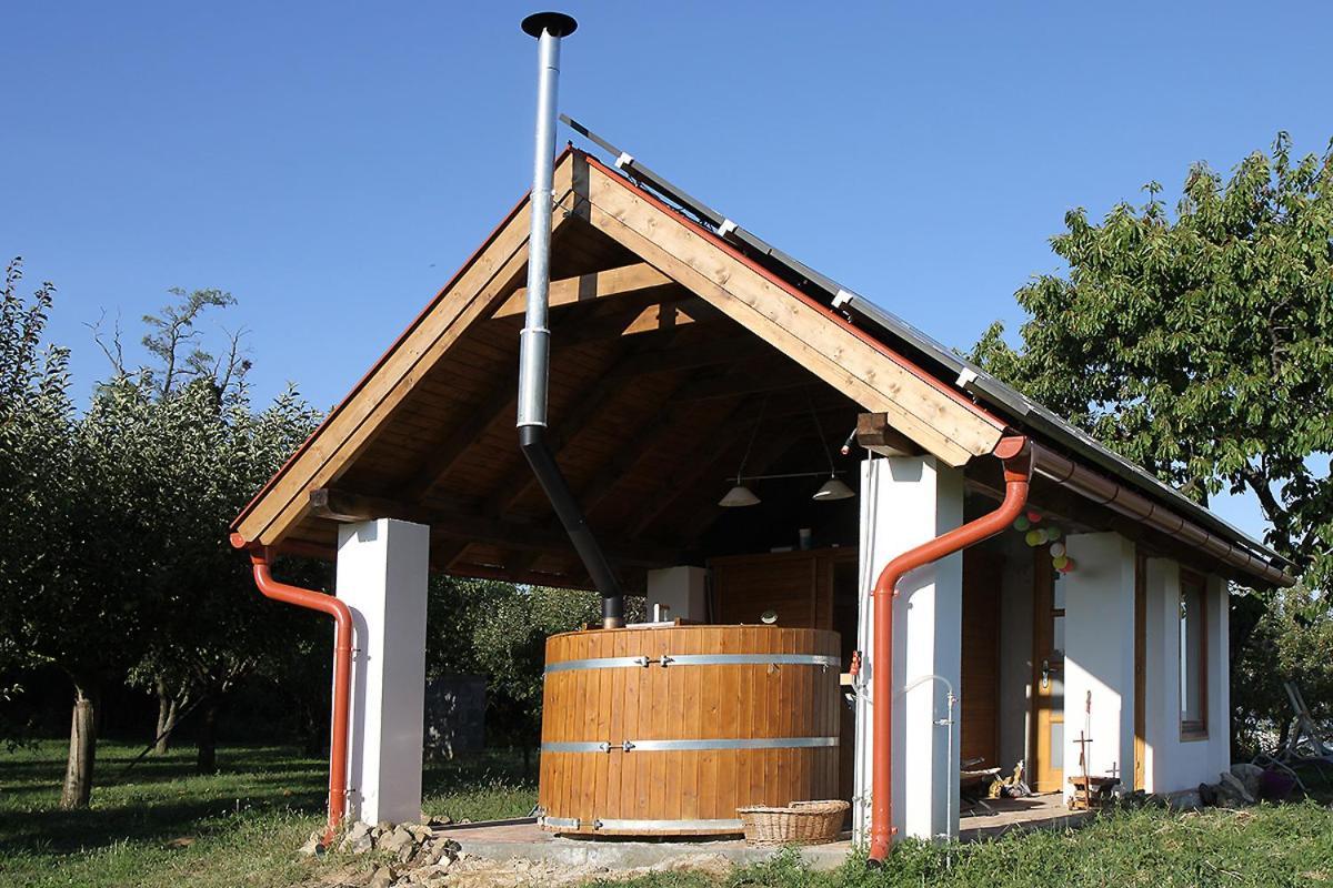 Casa Beata Villa Lesencetomaj Екстериор снимка